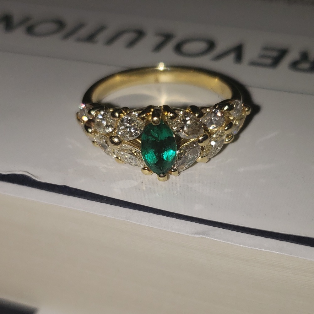 18kt Gold Diamonds and Tsavorite Ring sz7
